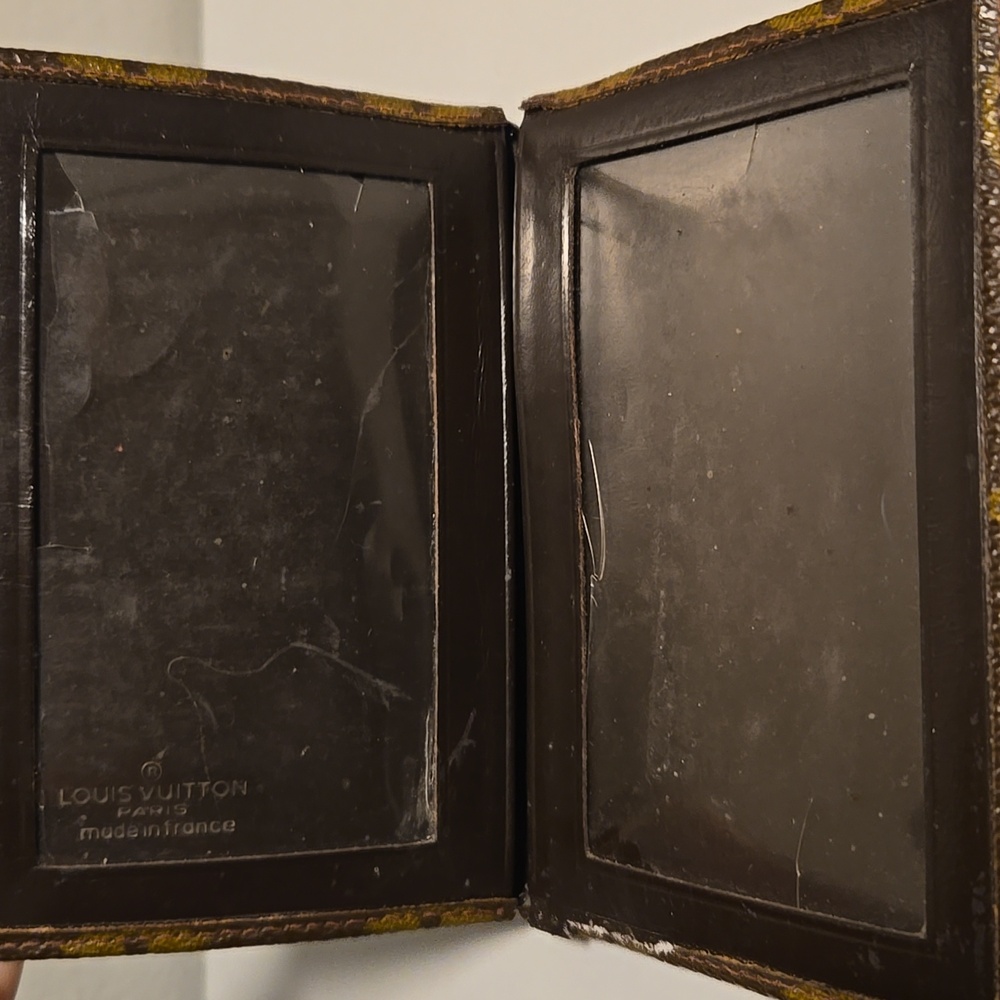 Louis Vuitton Monogram Card/ID Holder - Picture 3 of 8